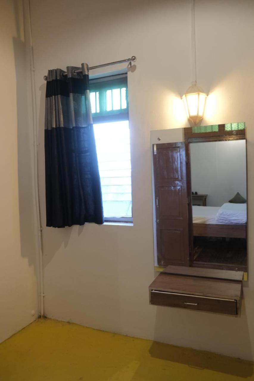 Hotel Ashirwad Dzsunagadh Kültér fotó