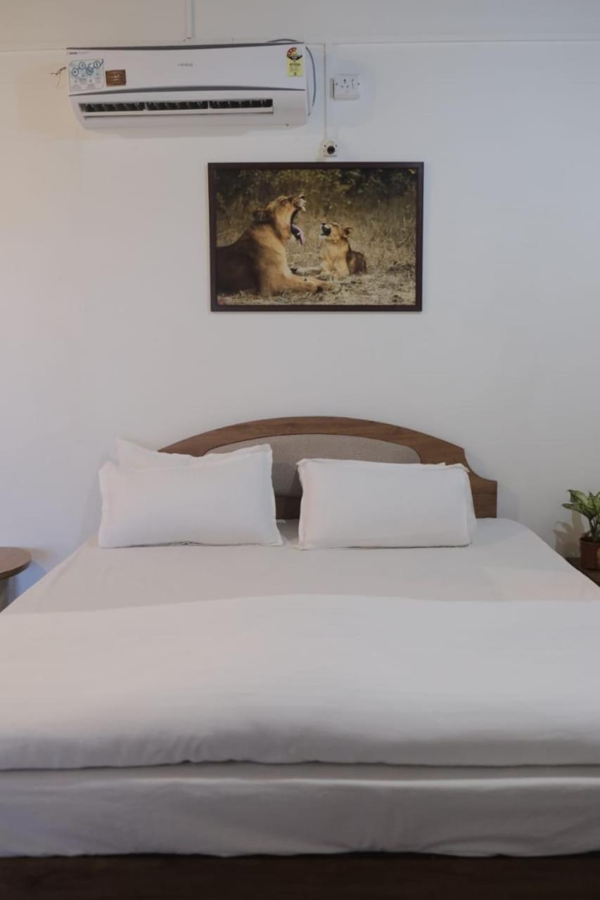 Hotel Ashirwad Dzsunagadh Kültér fotó